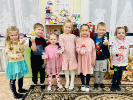 «Парад снеговиков» «Парад снеговиков».