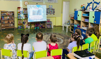 «Ты пернатым помоги – им кормушку смастери» «Ты пернатым помоги – им кормушку смастери».